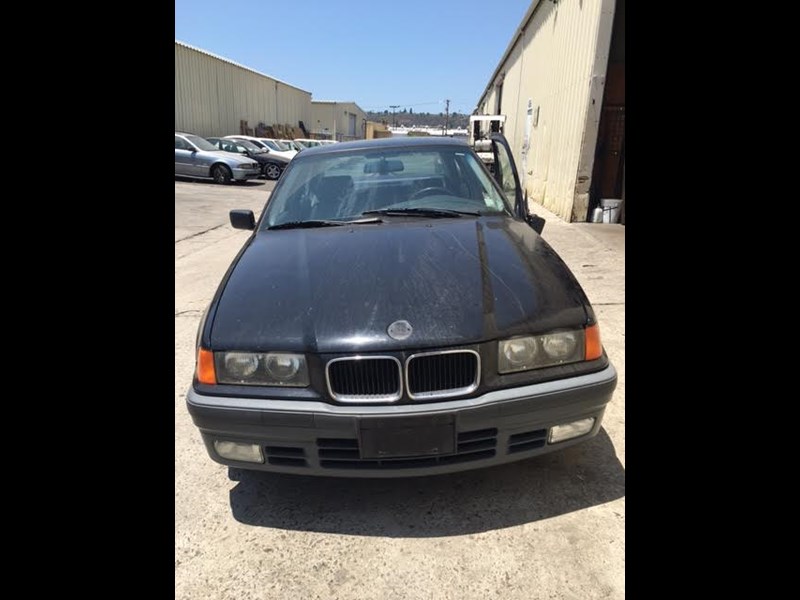 Autobahn Parts BMW, 3 Series, E36, 318i, 1994 BMW 318i