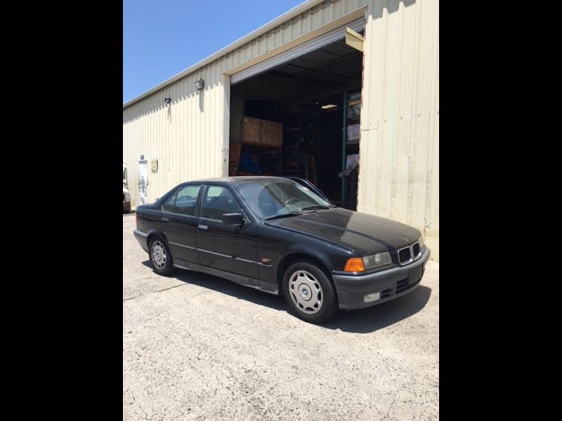 Autobahn Parts BMW, 3 Series, E36, 318i, 1994 BMW 318i