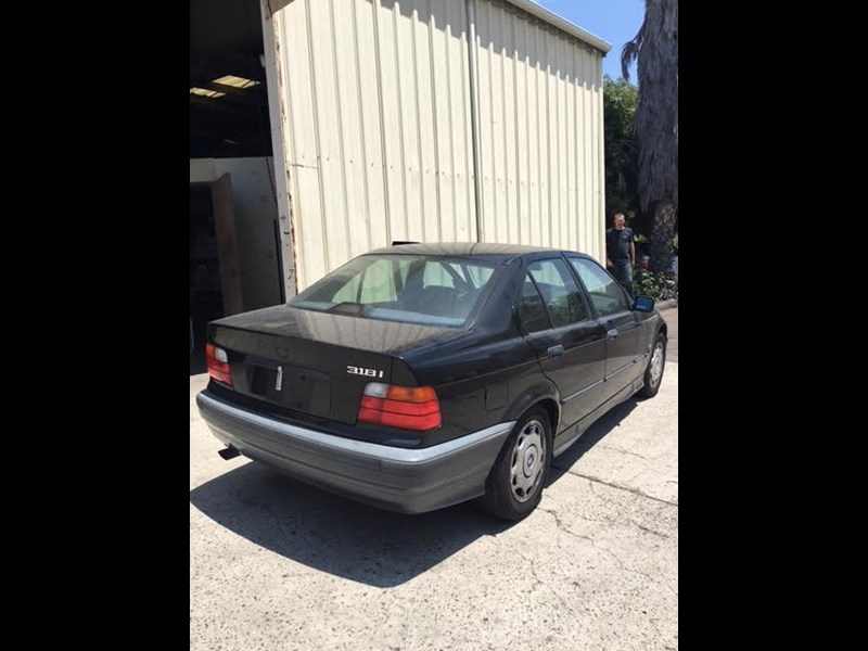 Autobahn Parts BMW, 3 Series, E36, 318i, 1994 BMW 318i