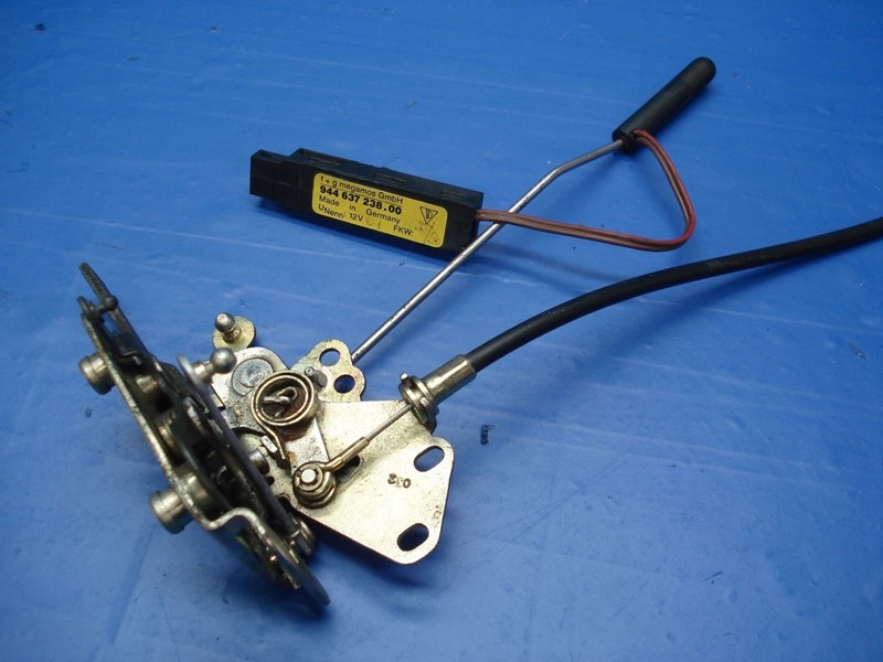 Genuine Porsche Door Lock Linkage Arm – Left Side For 924 944 968 (94453726102)