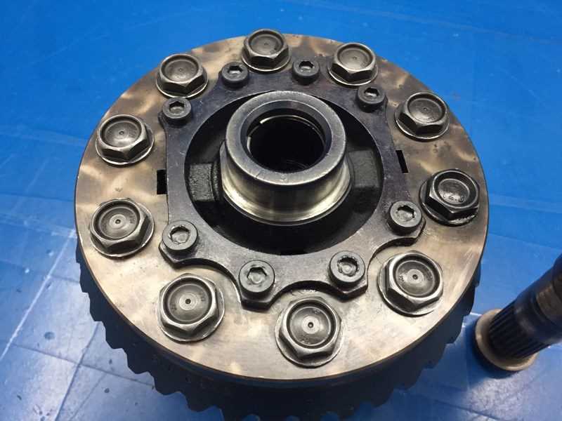 BMW E30 E36 E34 E28 E32 diff output flange set 33131213249 @ Great BMW E30 E36 E34 E28 E32 diff output flange set 33131213249 @ Great